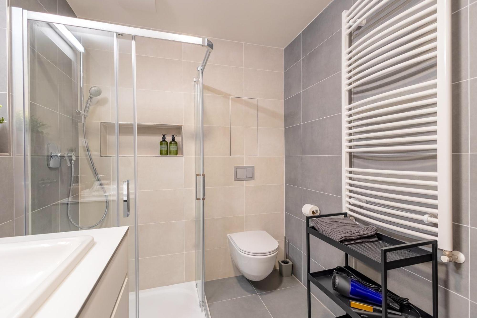Bright 2Br - 8Th Floor, Balcony, Free Parking - By Gravity Prague Daire Dış mekan fotoğraf