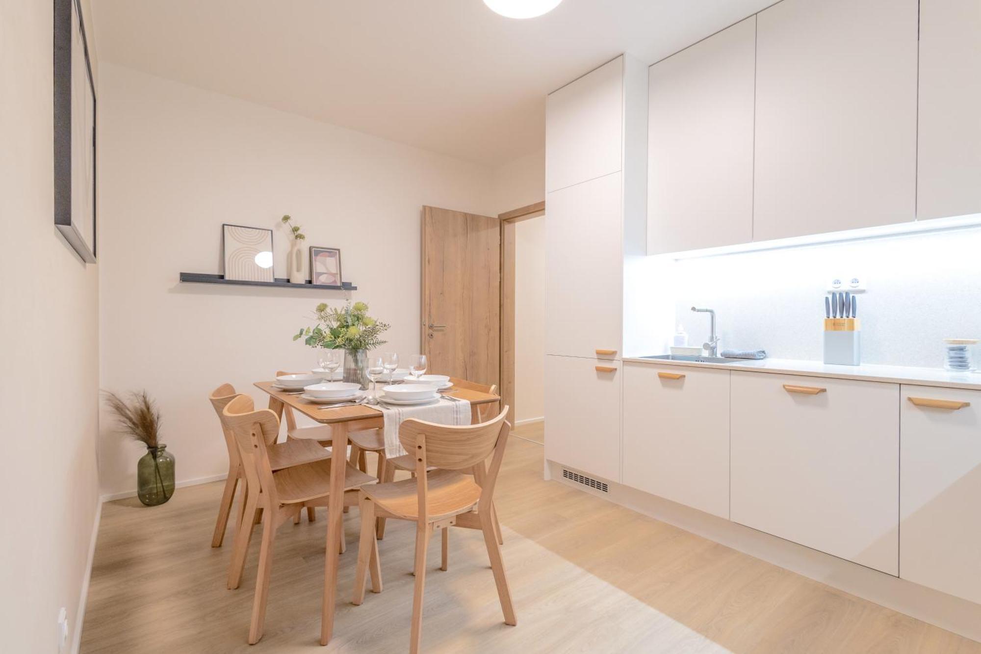 Bright 2Br - 8Th Floor, Balcony, Free Parking - By Gravity Prague Daire Dış mekan fotoğraf