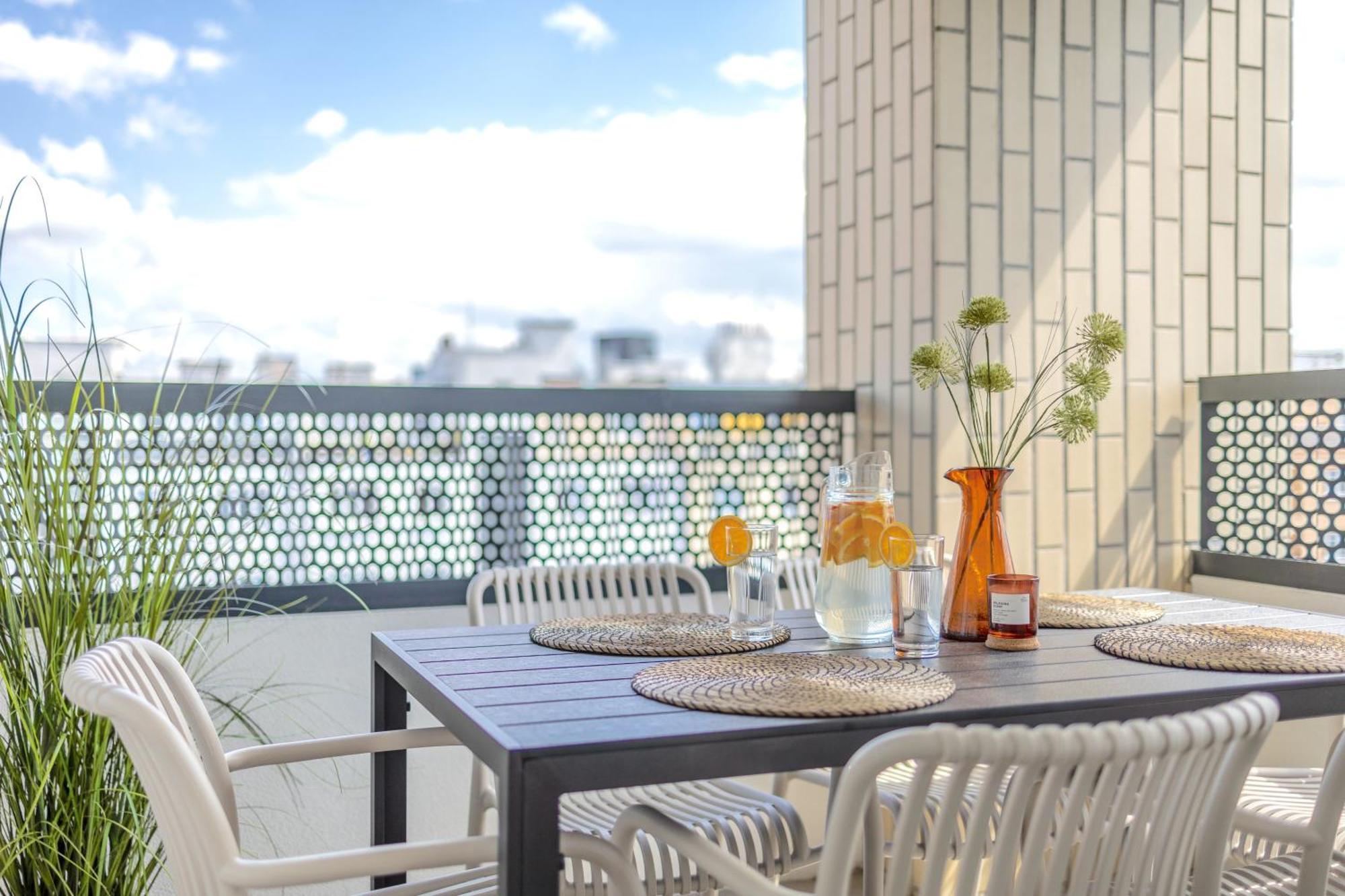 Bright 2Br - 8Th Floor, Balcony, Free Parking - By Gravity Prague Daire Dış mekan fotoğraf