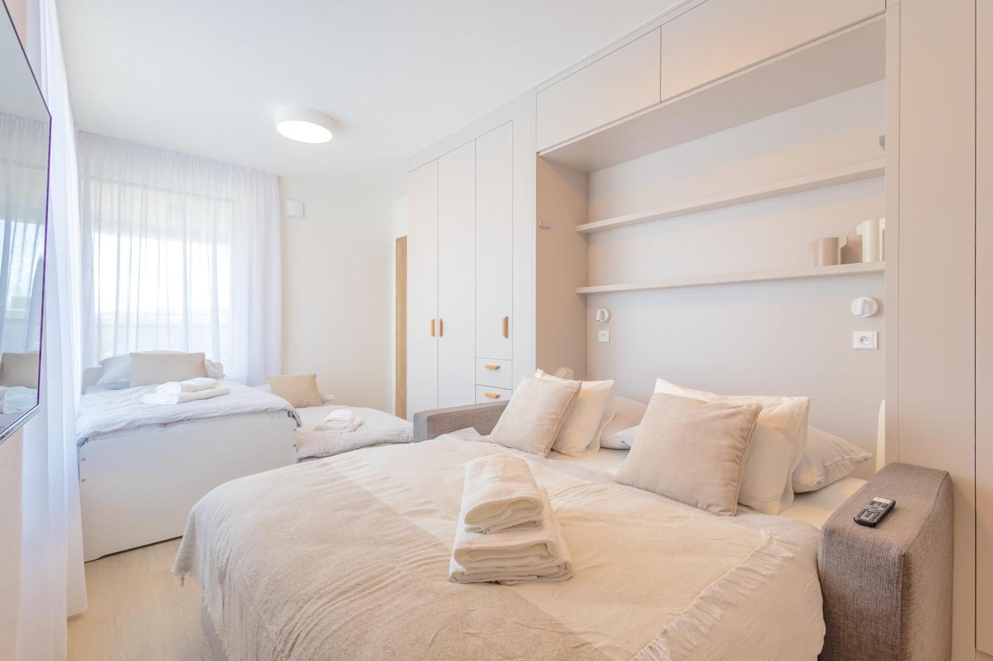 Bright 2Br - 8Th Floor, Balcony, Free Parking - By Gravity Prague Daire Dış mekan fotoğraf