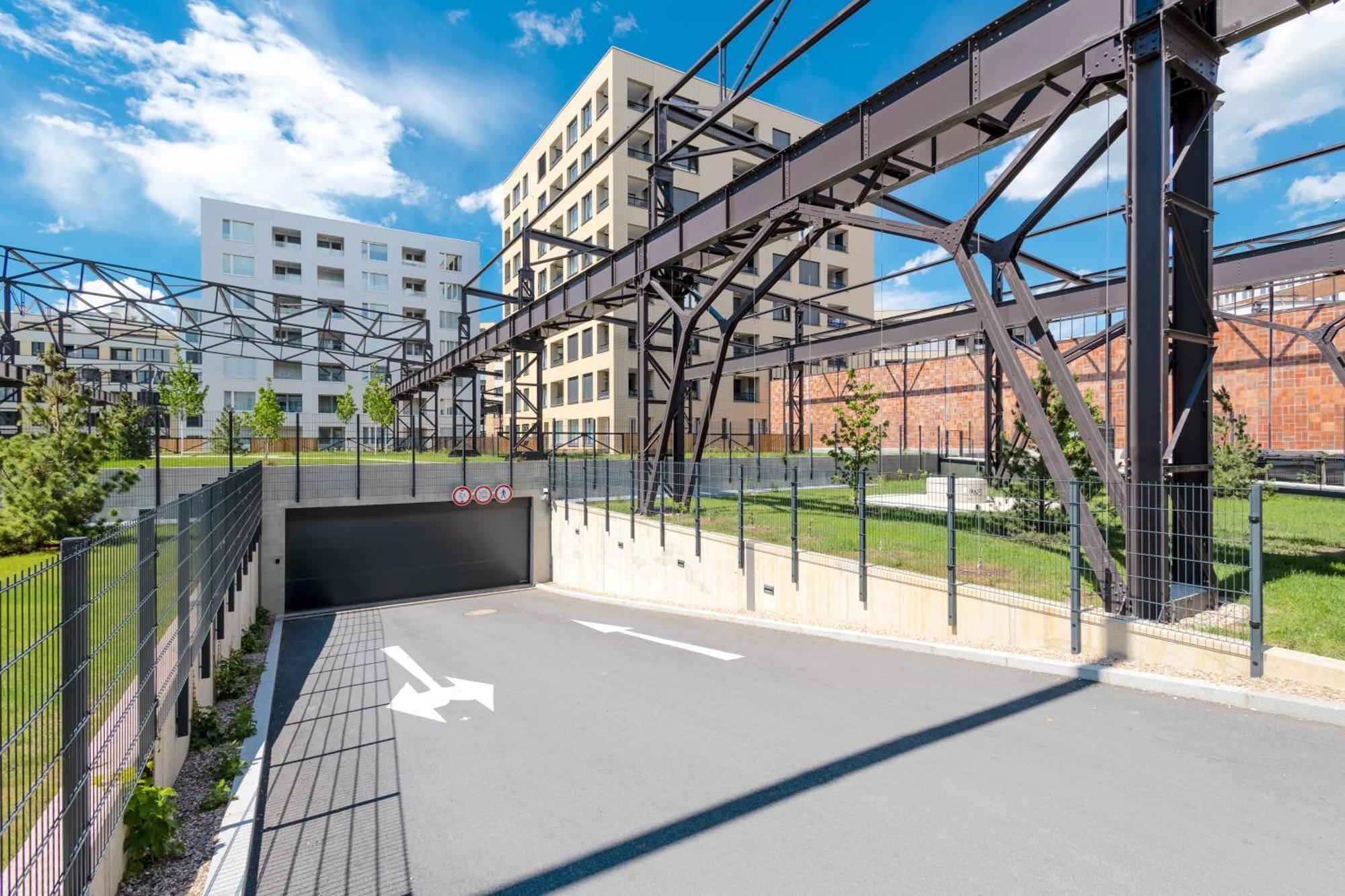 Bright 2Br - 8Th Floor, Balcony, Free Parking - By Gravity Prague Daire Dış mekan fotoğraf