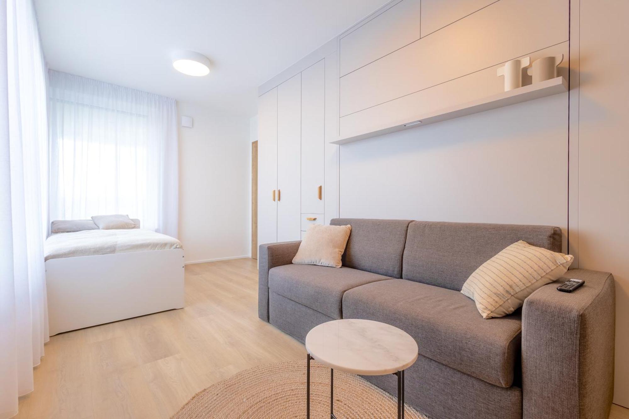 Bright 2Br - 8Th Floor, Balcony, Free Parking - By Gravity Prague Daire Dış mekan fotoğraf