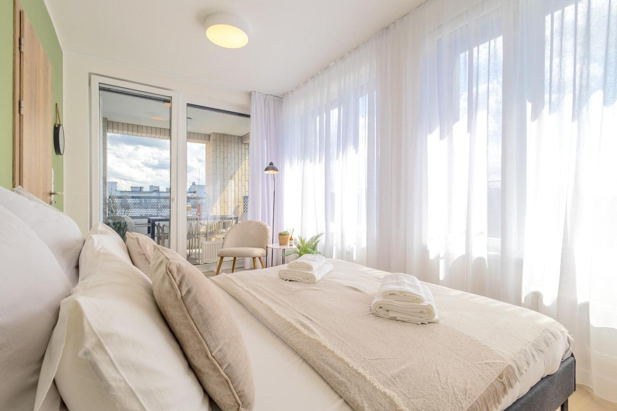 Bright 2Br - 8Th Floor, Balcony, Free Parking - By Gravity Prague Daire Dış mekan fotoğraf