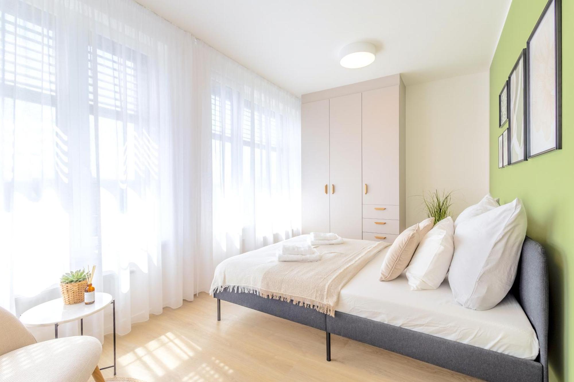 Bright 2Br - 8Th Floor, Balcony, Free Parking - By Gravity Prague Daire Dış mekan fotoğraf