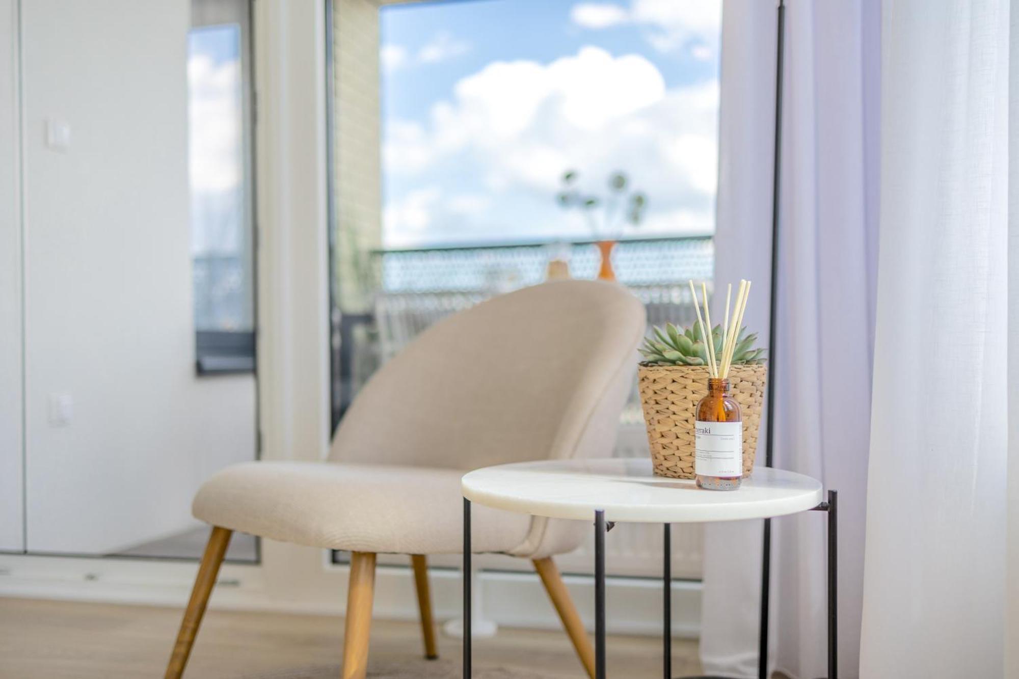 Bright 2Br - 8Th Floor, Balcony, Free Parking - By Gravity Prague Daire Dış mekan fotoğraf