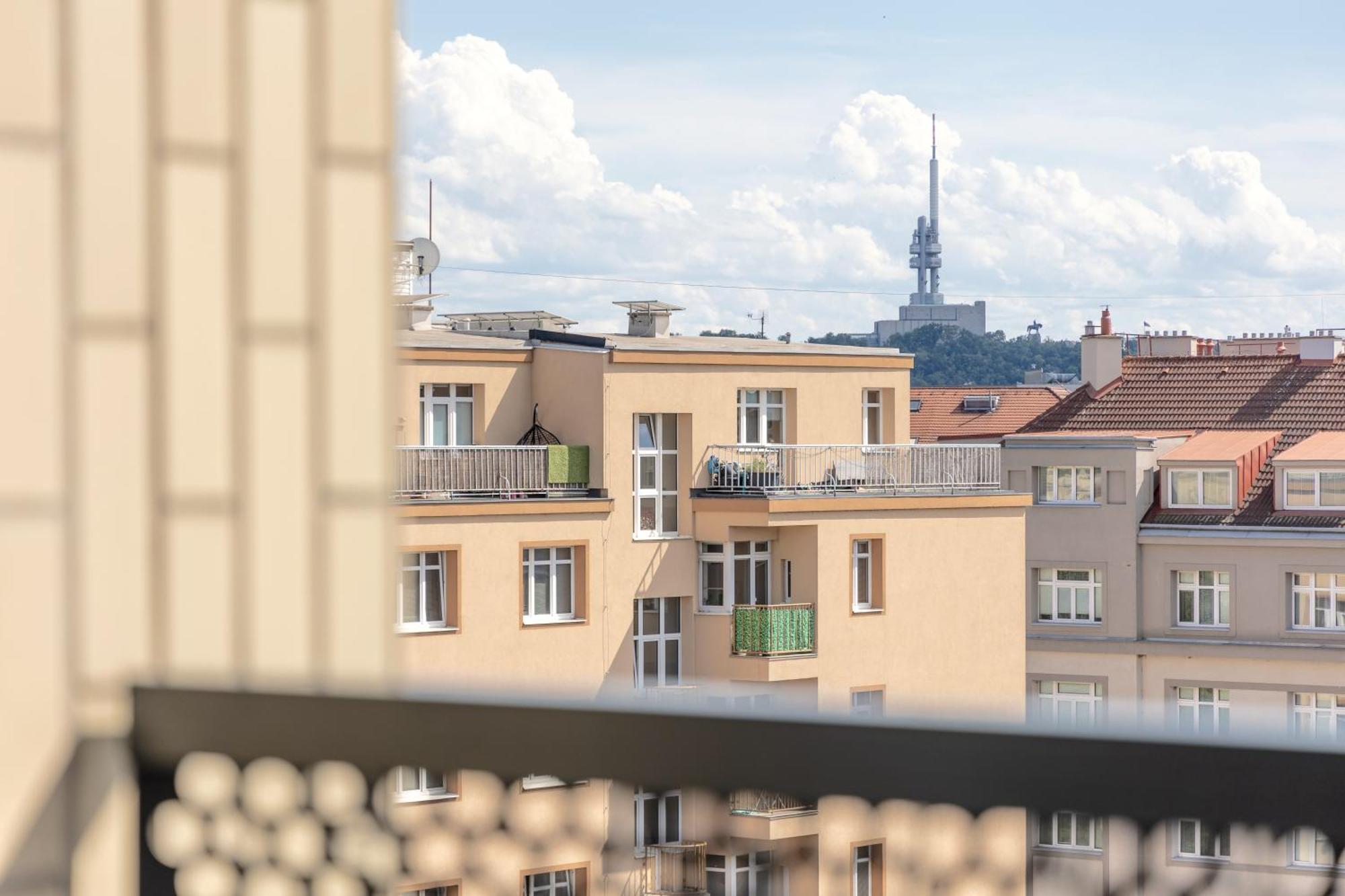 Bright 2Br - 8Th Floor, Balcony, Free Parking - By Gravity Prague Daire Dış mekan fotoğraf